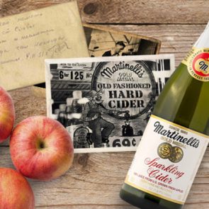 A 1955 Martinelli’s advertisement featured our Golden Apple.
